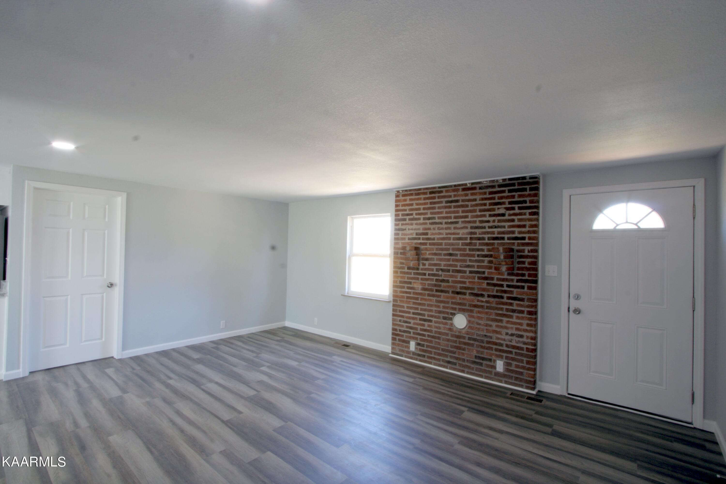 501 Wallace Road Luttrell, TN 37779 - Photo 24 of 38 Living Room 11
