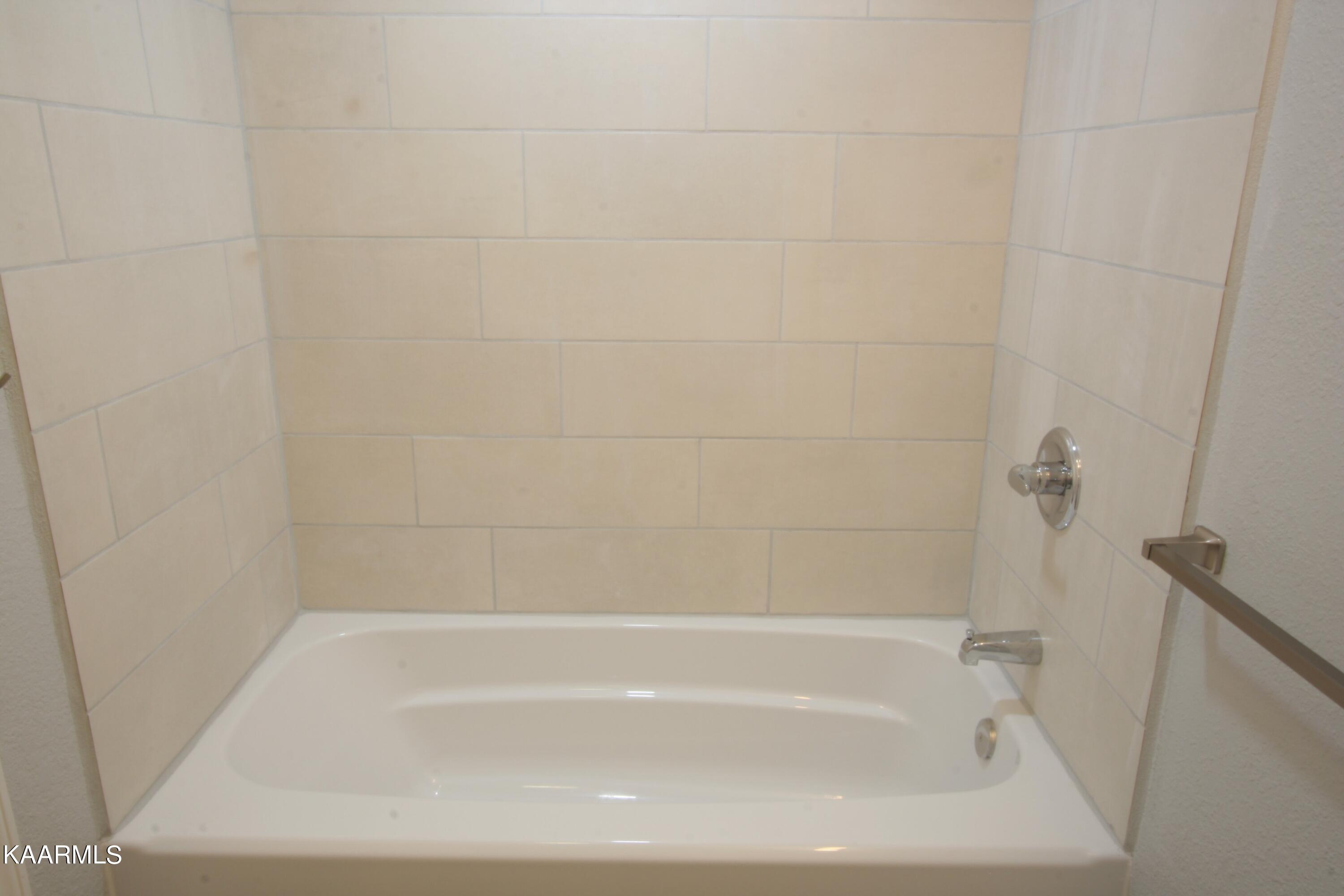 501 Wallace Road Luttrell, TN 37779 - Photo 29 of 38 Master Suite Bath 04