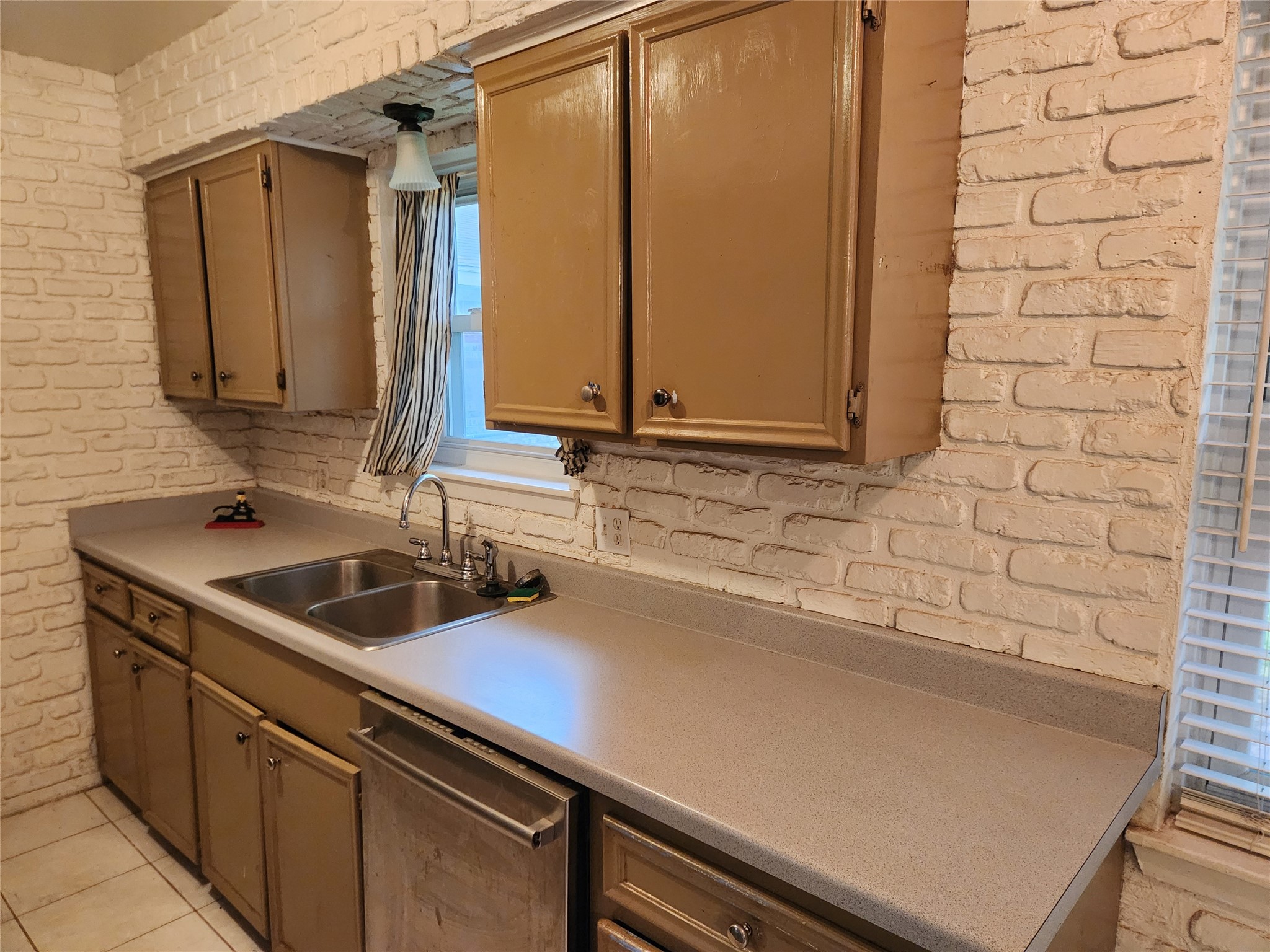 1205 Elm Street Alvin, TX 77511 - Photo 8 of 19