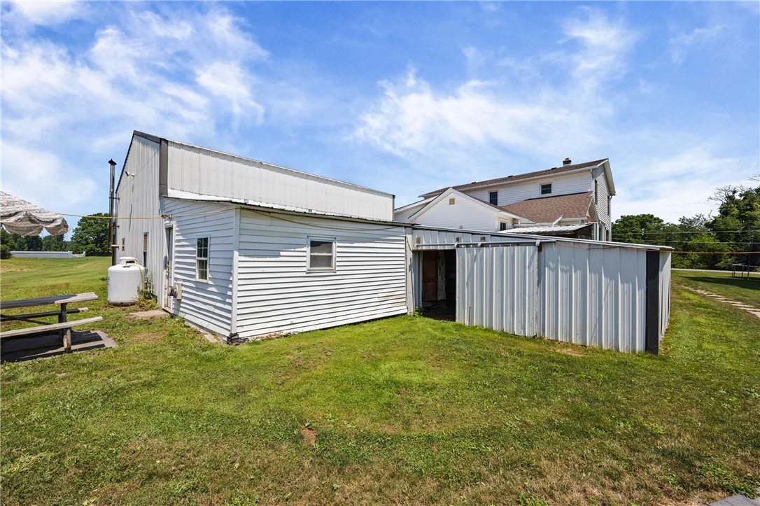 6112 Sautell Road Bergen, NY 14416 - Photo 4 of 31