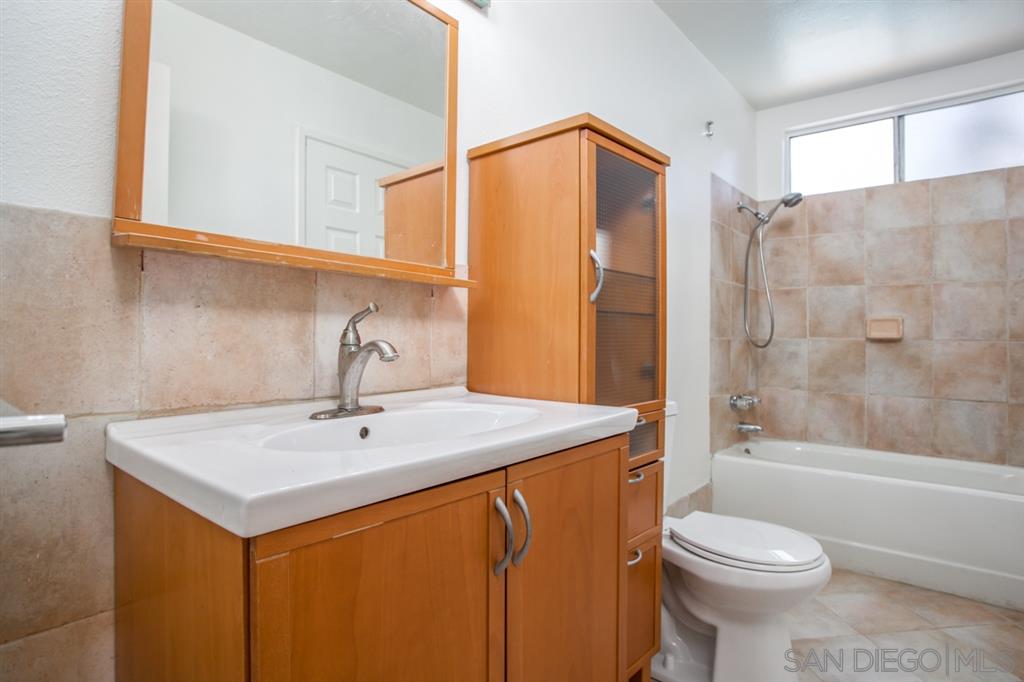11030 Crystal Springs Road Santee, CA 92071 - Photo 13 of 24