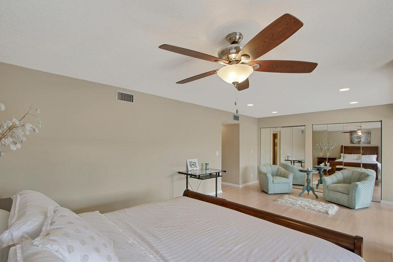 1100 Surf Road, Unit 205 Riviera Beach, FL 33404 - Photo 16 of 20 1100 Surf Rd West Palm Beach-large-013-1