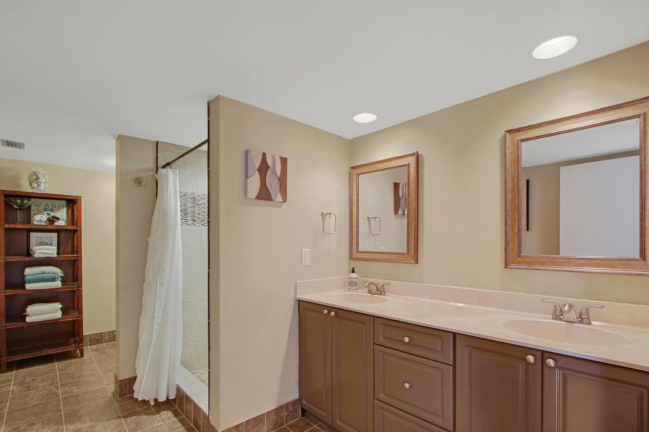 1100 Surf Road, Unit 205 Riviera Beach, FL 33404 - Photo 18 of 20 1100 Surf Rd West Palm Beach-large-014-1