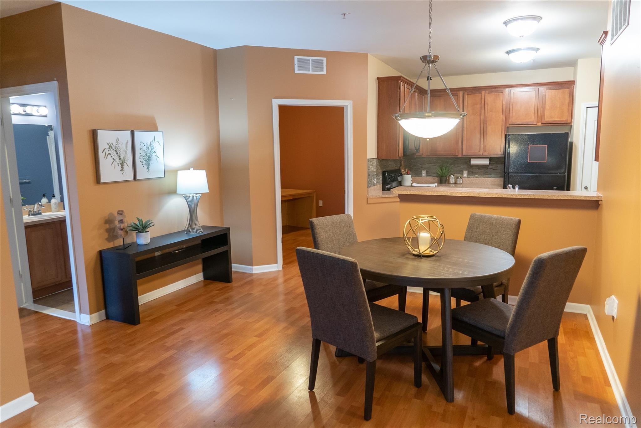 336 North Wixom Road Wixom, MI 48393 - Photo 10 of 49 DSC06657.jpg