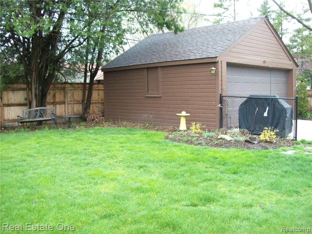 48 Maplefield Road Pleasant Ridge, MI 48069 - Photo 26 of 29