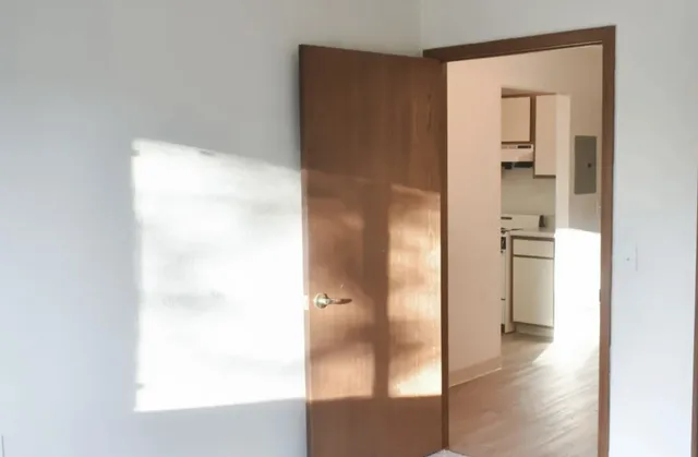 $777 | 839 South Clinton Street, Stockbridge, MI 49285