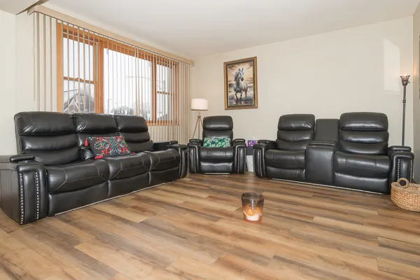 $559,000 | 3916 North Pontiac Avenue, Chicago, IL 60634