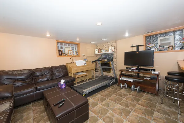$559,000 | 3916 North Pontiac Avenue, Chicago, IL 60634