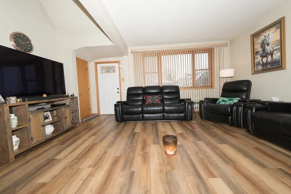 $559,000 | 3916 North Pontiac Avenue, Chicago, IL 60634