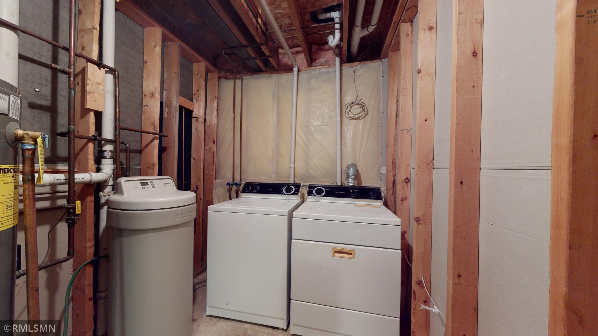 2520 62nd Street Northwest Rochester, MN 55901 - Photo 25 of 32 Gallery Image 25
