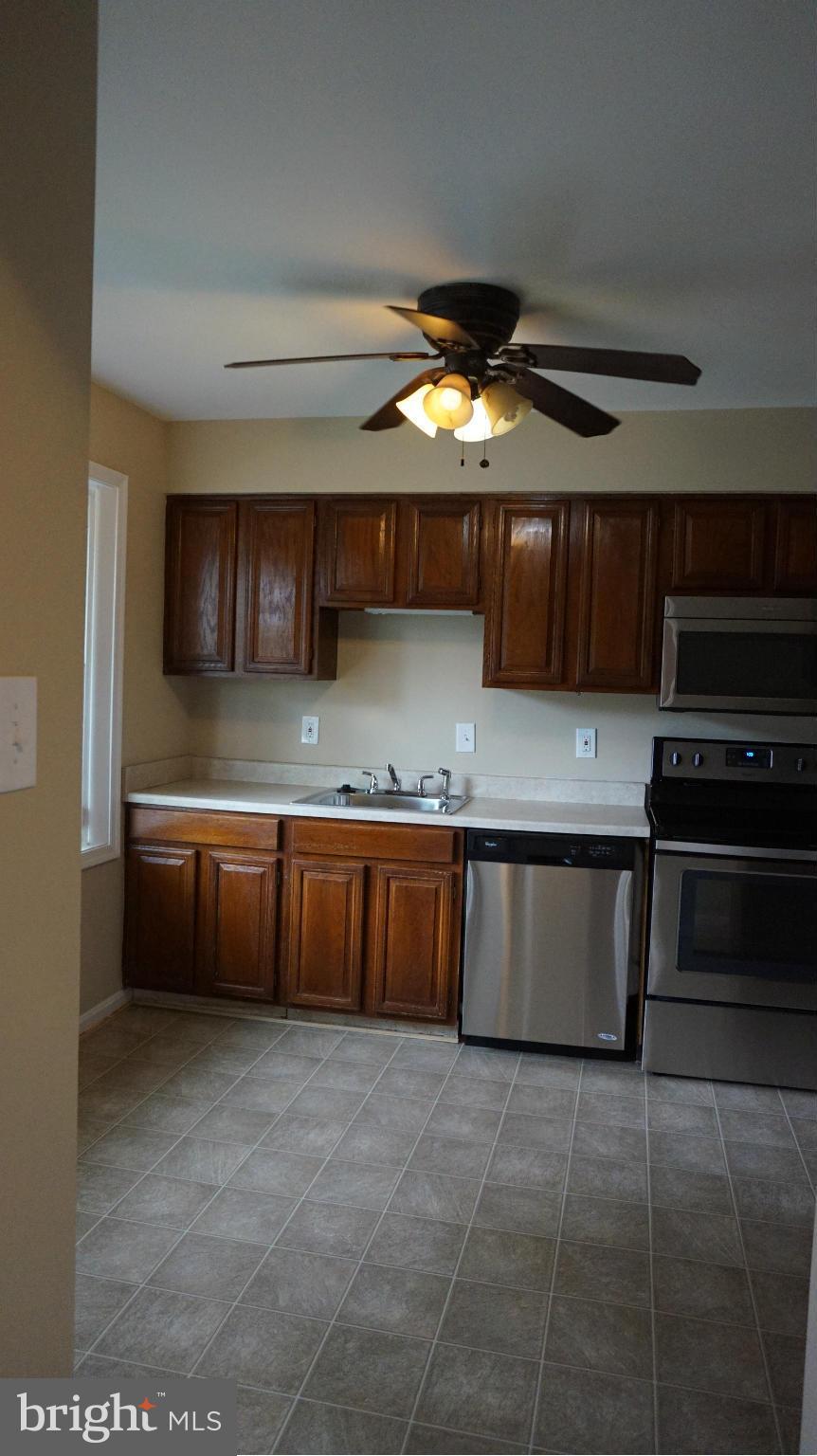 2952 Seminole Road Woodbridge, VA 22192 - Photo 4 of 24 Kitchen