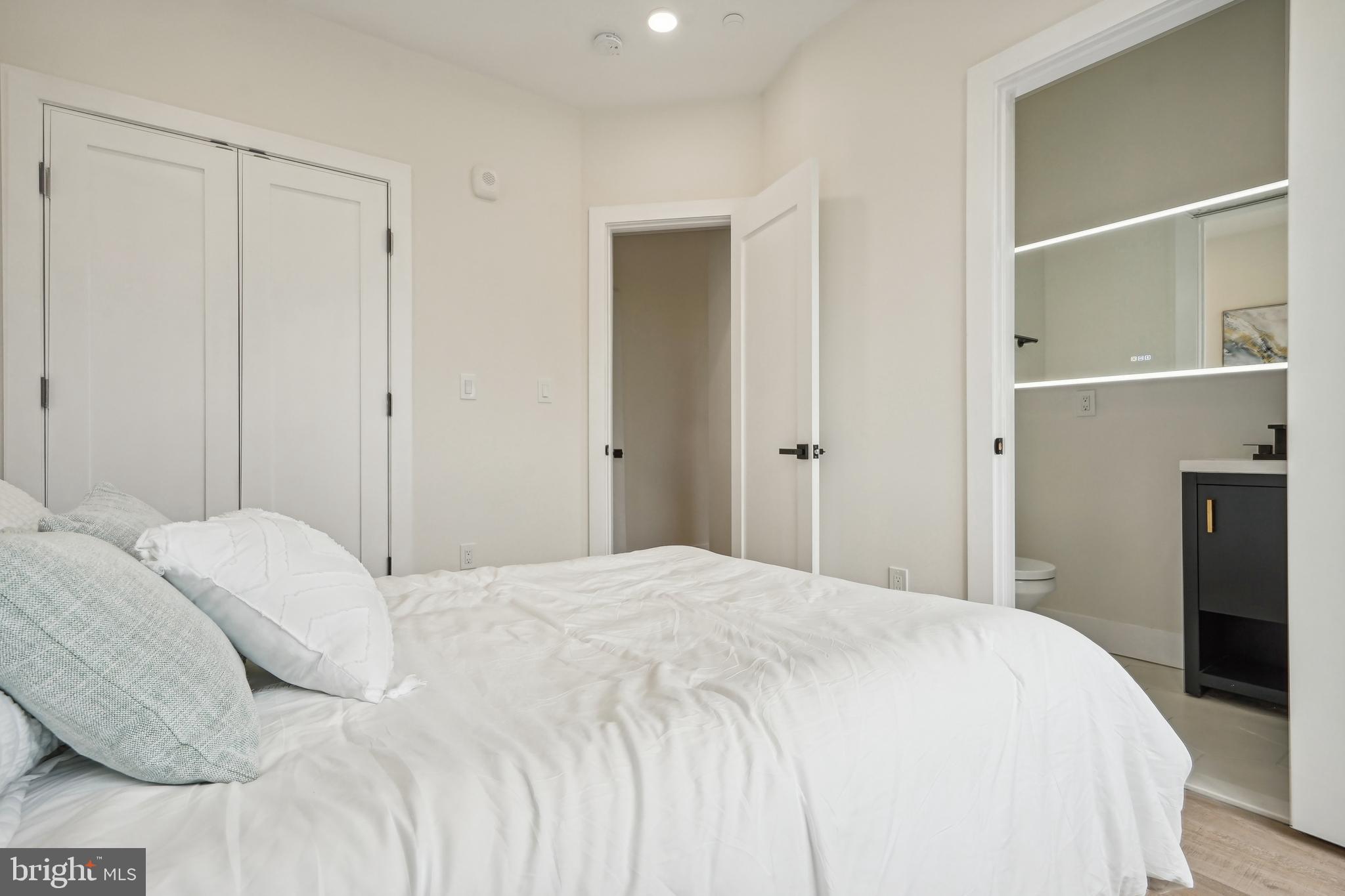 1307 Longfellow Street Northwest, Unit 8 Washington, DC 20011 - Photo 20 of 25