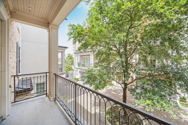 $1,649,000 | 2413 Mimosa Drive, Houston, TX 77019