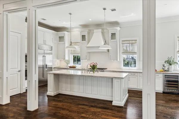 $1,649,000 | 2413 Mimosa Drive, Houston, TX 77019