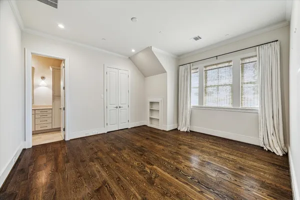 $1,649,000 | 2413 Mimosa Drive, Houston, TX 77019