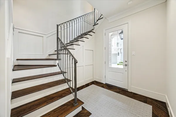 $1,649,000 | 2413 Mimosa Drive, Houston, TX 77019