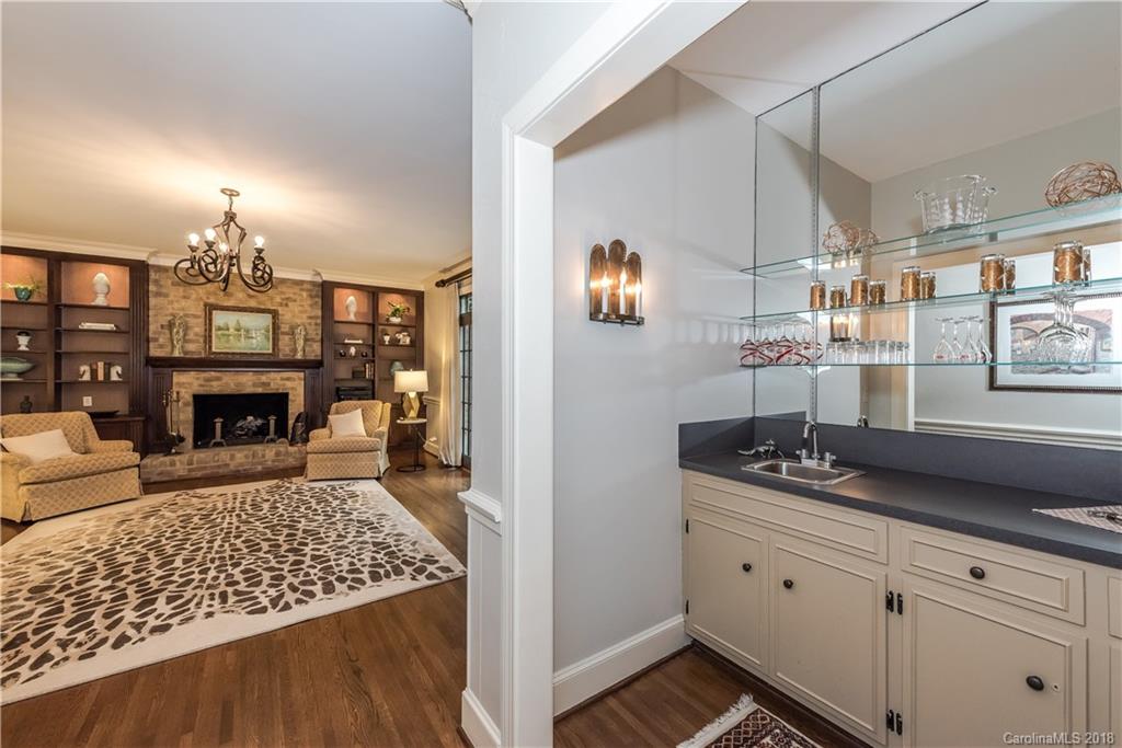 4100 Foxcroft Road Charlotte, NC 28211 - Photo 12 of 36 Gallery Image 12