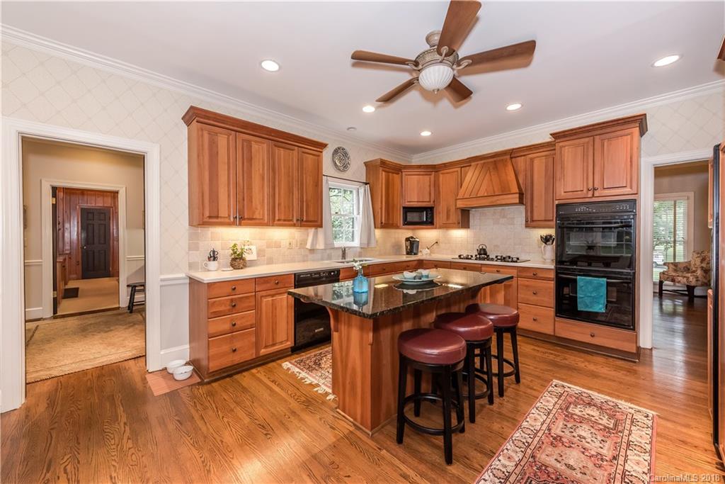 4100 Foxcroft Road Charlotte, NC 28211 - Photo 14 of 36 Gallery Image 14