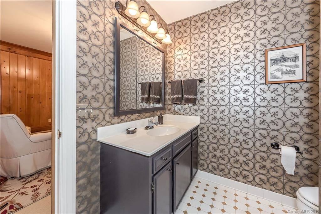 4100 Foxcroft Road Charlotte, NC 28211 - Photo 22 of 36 Gallery Image 22