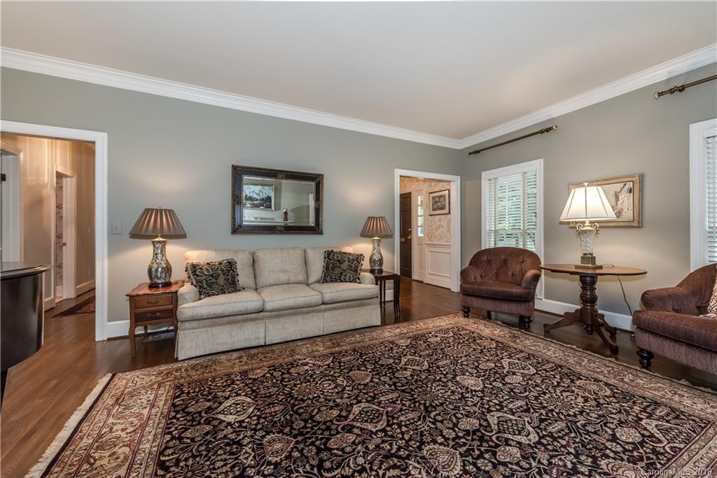 4100 Foxcroft Road Charlotte, NC 28211 - Photo 9 of 36 Gallery Image 9