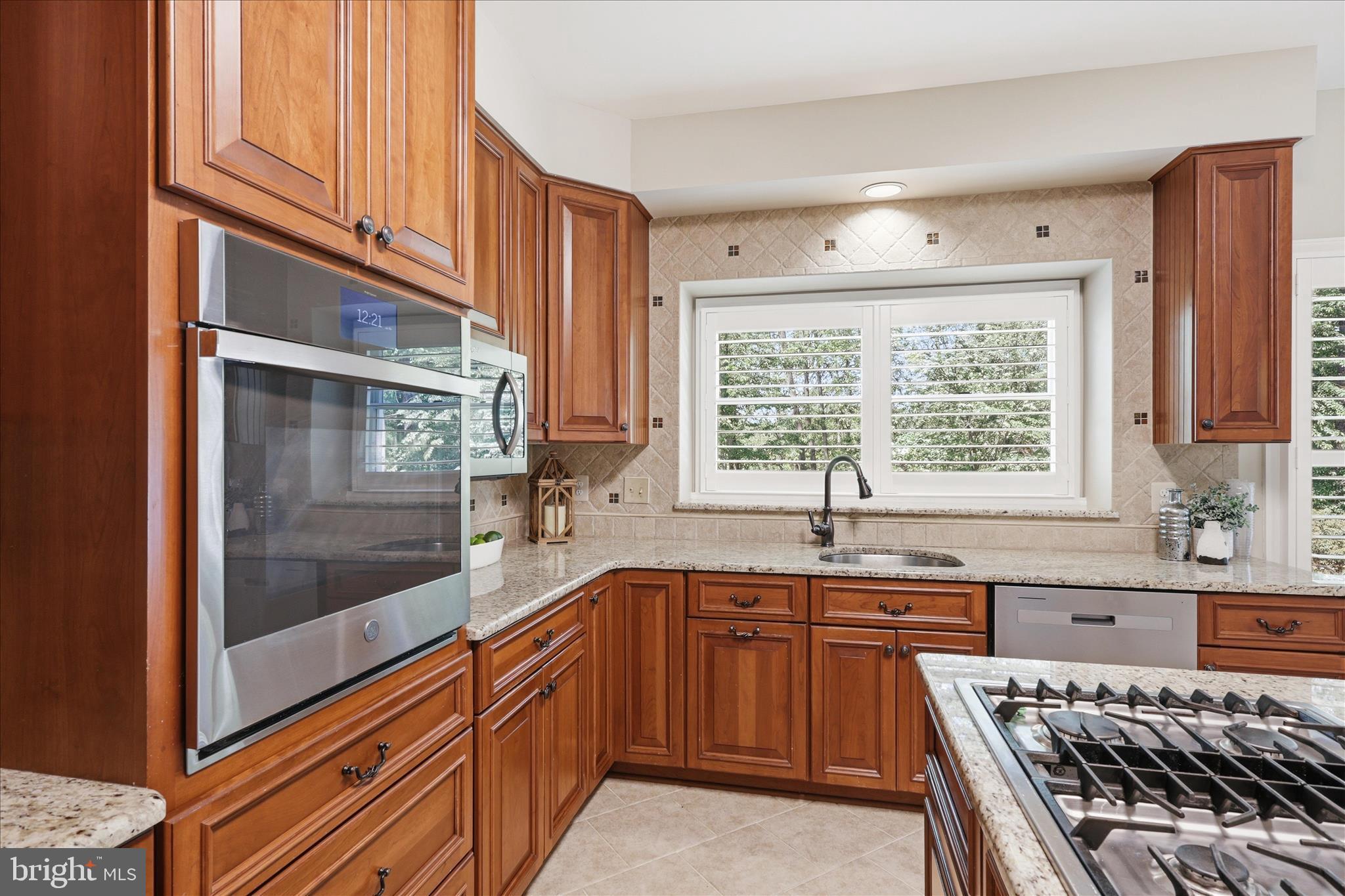 5014 Glen Park Road Annandale, VA 22003 - Photo 15 of 80 Kitchen with beautiful views