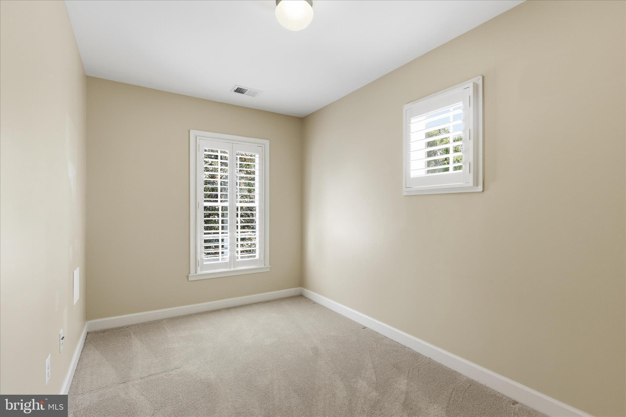 5014 Glen Park Road Annandale, VA 22003 - Photo 35 of 80 2nd Office/possible upper lvl laundry