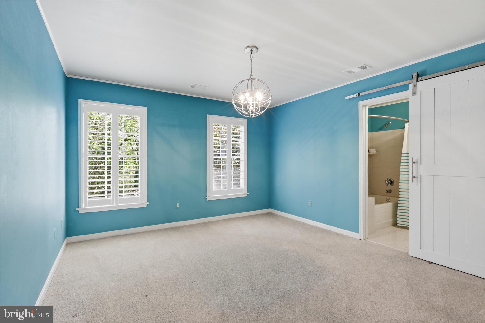 5014 Glen Park Road Annandale, VA 22003 - Photo 37 of 80 5th Bedroom w/ barn door to private bath