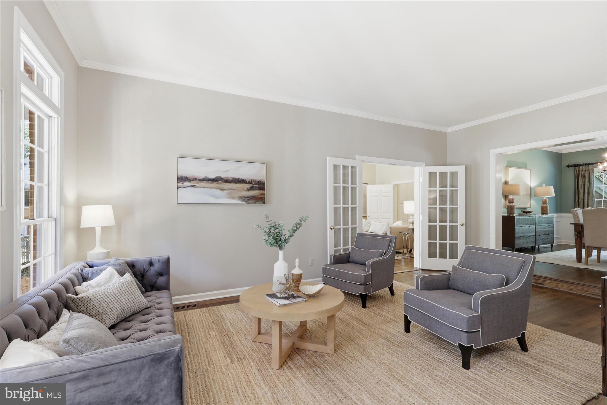 5014 Glen Park Road Annandale, VA 22003 - Photo 5 of 80 Living Room