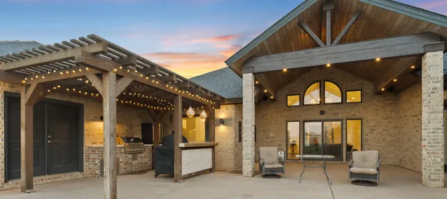 $799,999 | 5125 County Road 7930, Lubbock, TX 79424