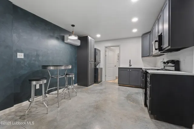 $799,999 | 5125 County Road 7930, Lubbock, TX 79424