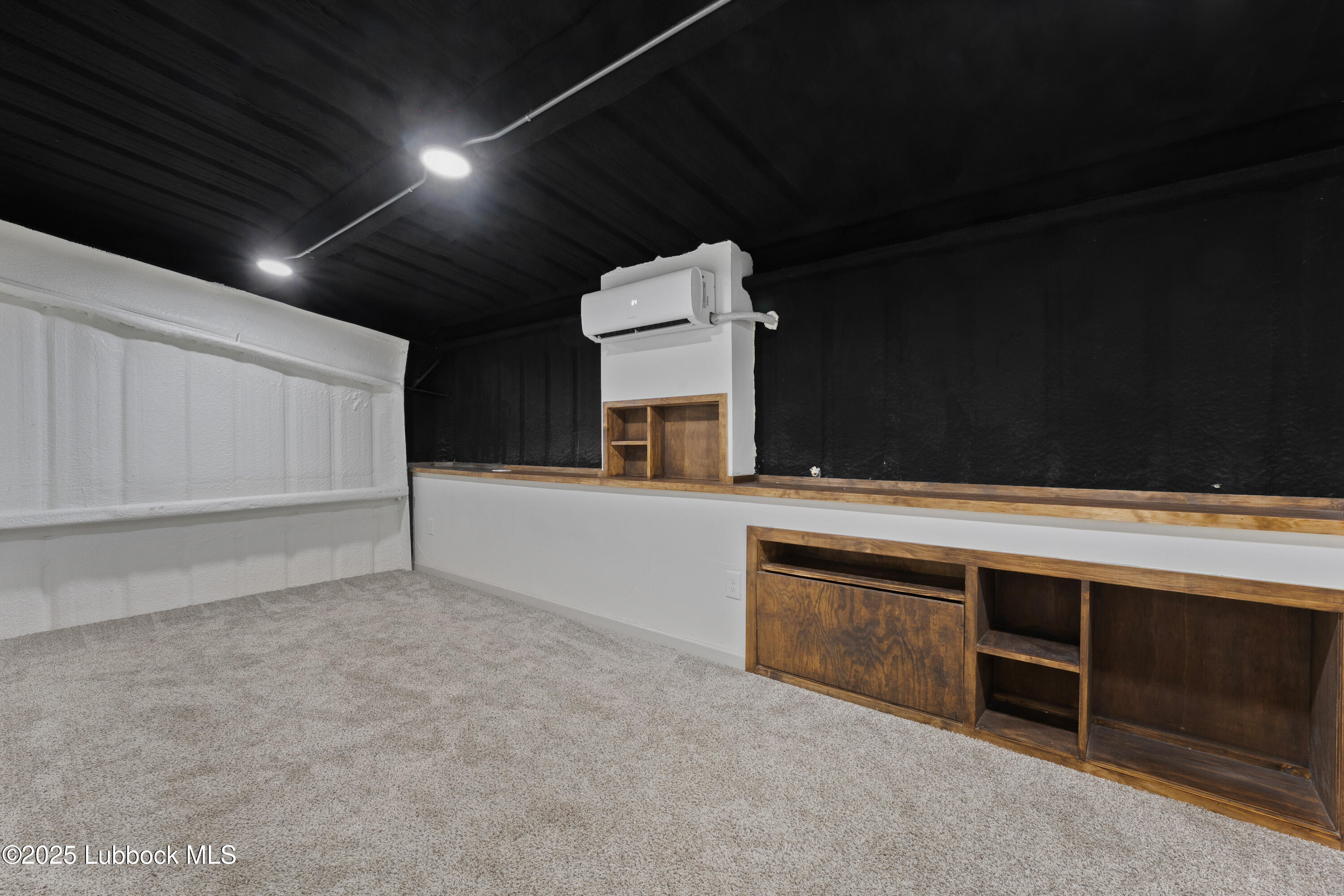 5125 County Road 7930 Lubbock, TX 79424 - Photo 54 of 75 a view of an empty room with a sink