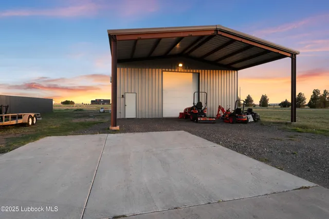 $799,999 | 5125 County Road 7930, Lubbock, TX 79424