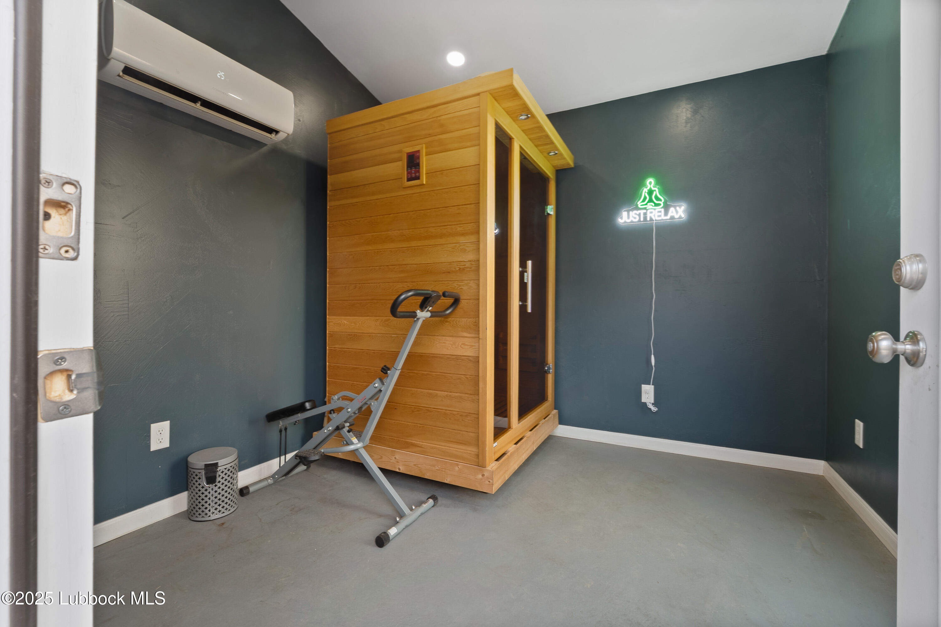 5125 County Road 7930 Lubbock, TX 79424 - Photo 66 of 75 a view of a room with gym equipment