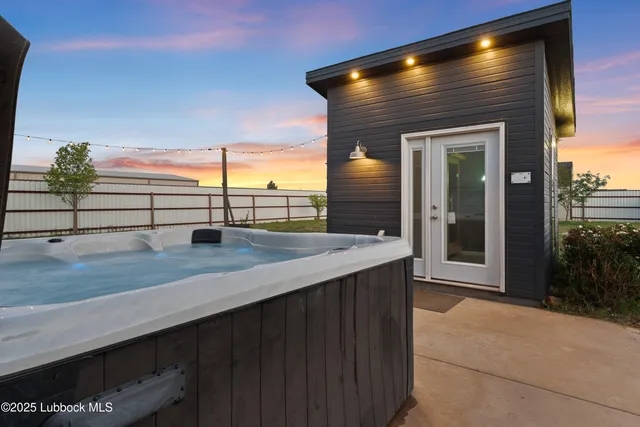 $799,999 | 5125 County Road 7930, Lubbock, TX 79424