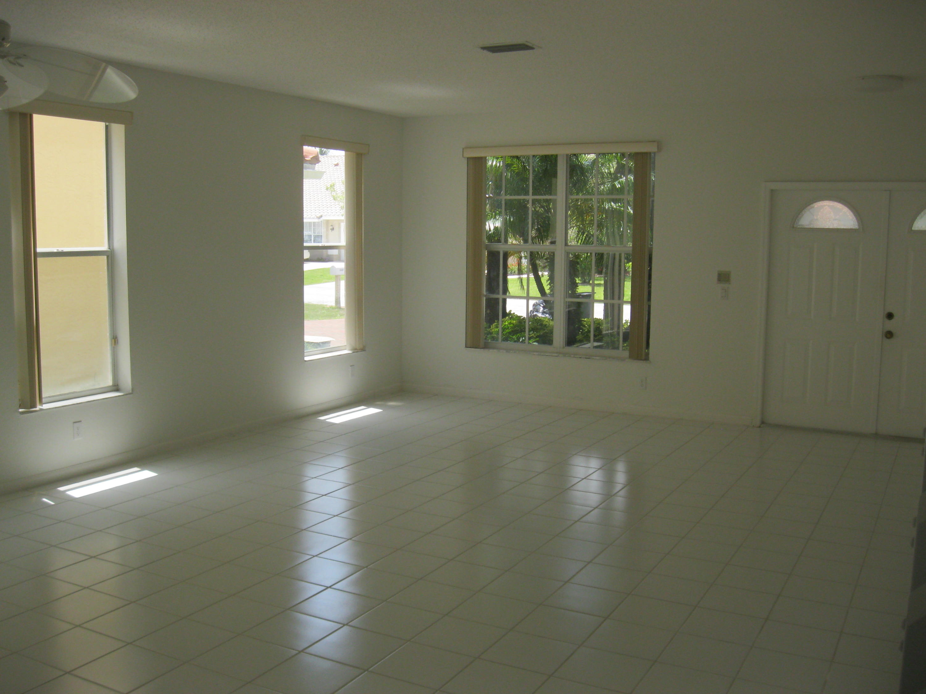 18322 Fresh Lake Way Boca Raton, FL 33498 - Photo 3 of 34 IMG_4502