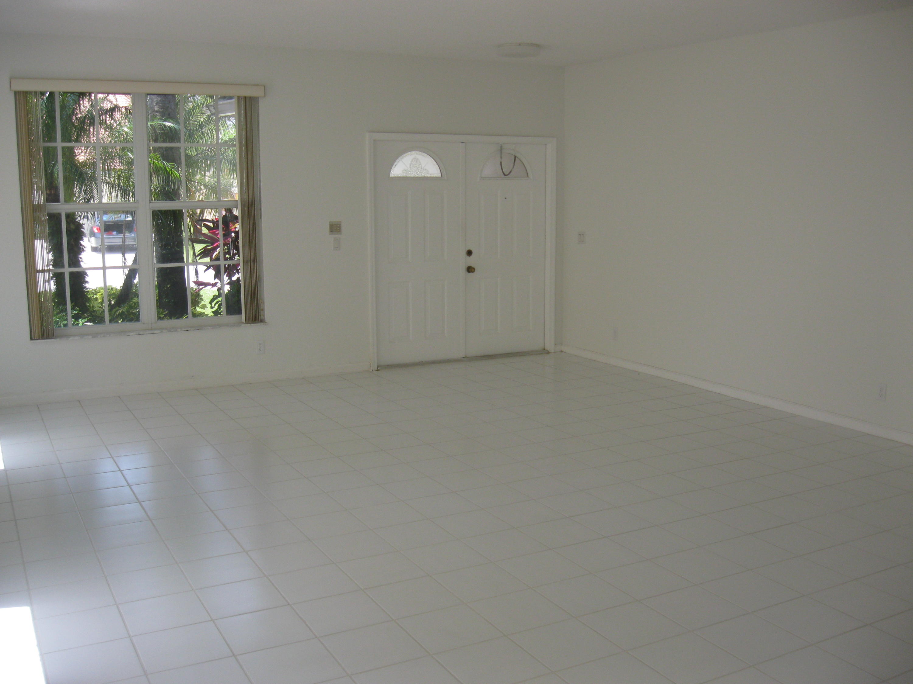 18322 Fresh Lake Way Boca Raton, FL 33498 - Photo 4 of 34 IMG_4503