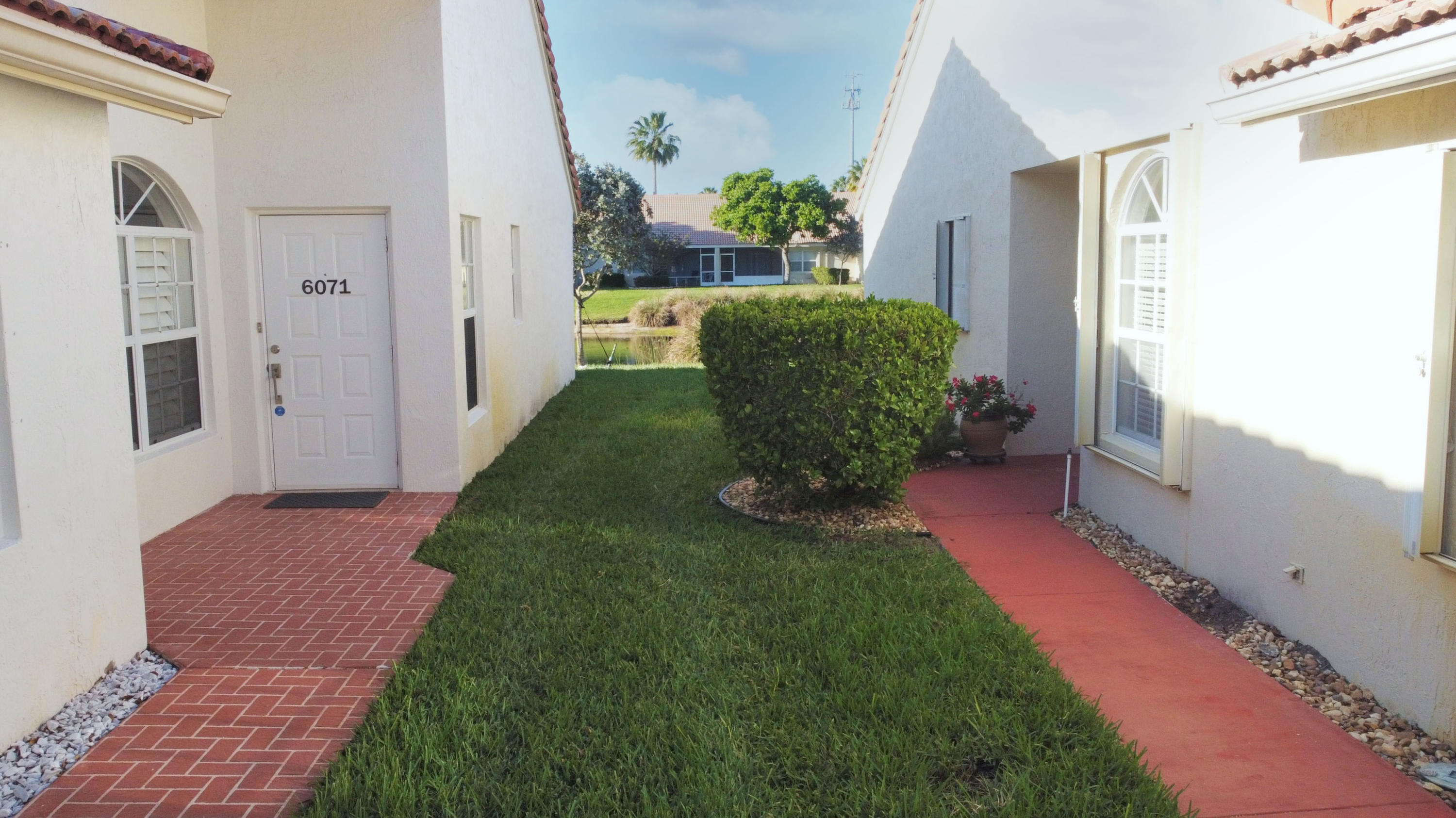 6071 Caladium Road Delray Beach, FL 33484 - Photo 29 of 36 1B Entrance 6071 Caladium