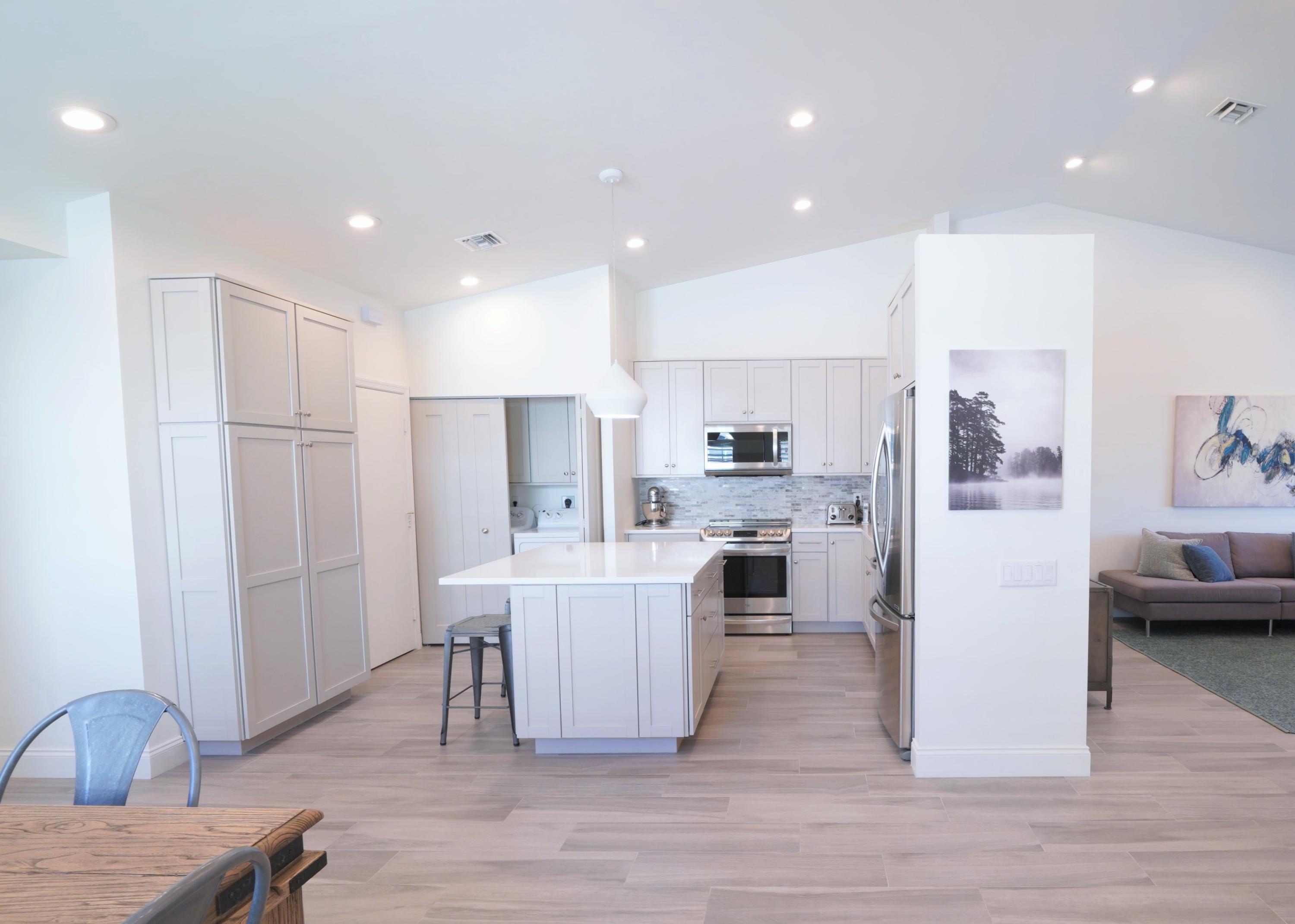 6071 Caladium Road Delray Beach, FL 33484 - Photo 3 of 36 10 Kitchen 6071 Caladium