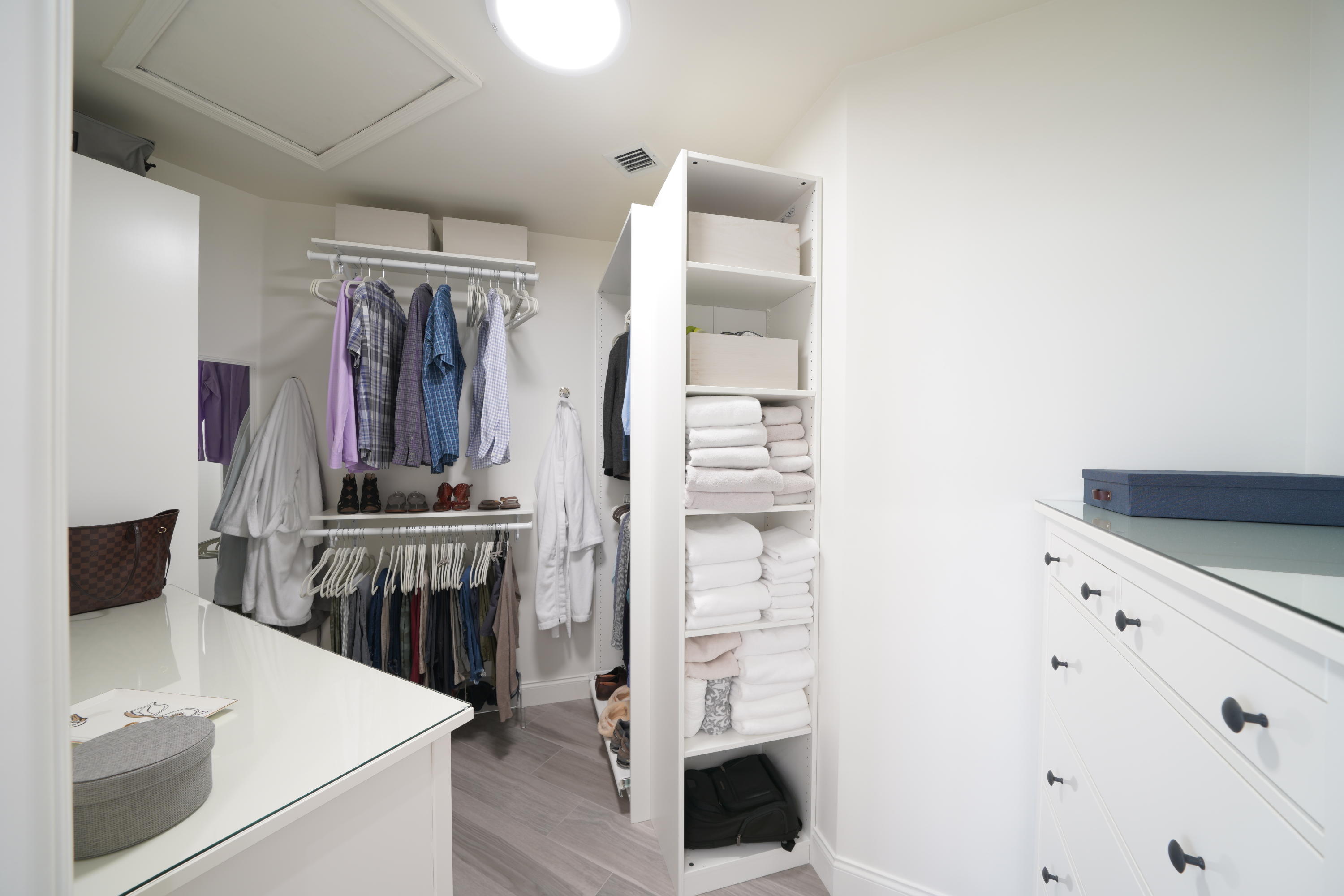6071 Caladium Road Delray Beach, FL 33484 - Photo 9 of 36 9 Walk-In closet 6071 Caladium