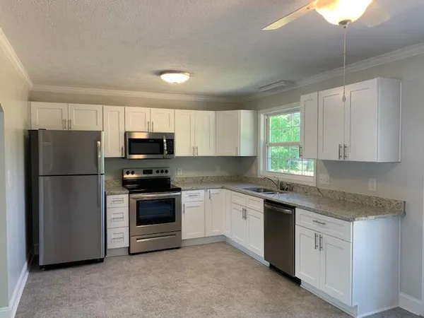 $2,000 | 1420 Central Drive, Southern Pines, NC 28387