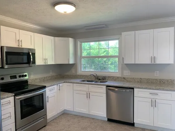 $2,000 | 1420 Central Drive, Southern Pines, NC 28387