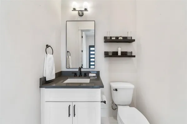 $4,750 | 620 East 26th Street, Houston, TX 77008