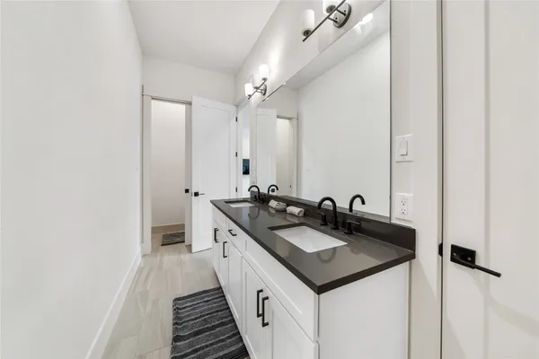 $4,750 | 620 East 26th Street, Houston, TX 77008