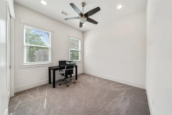 $4,750 | 620 East 26th Street, Houston, TX 77008