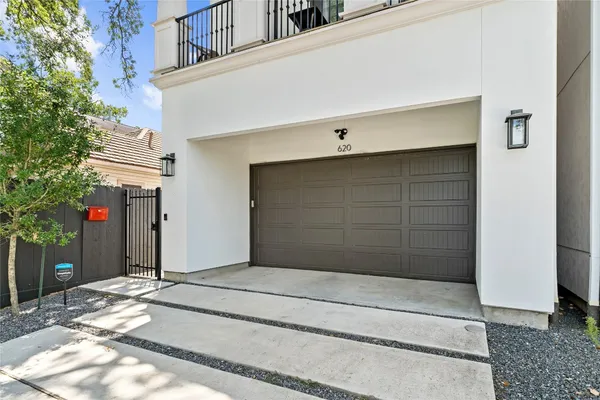 $4,750 | 620 East 26th Street, Houston, TX 77008