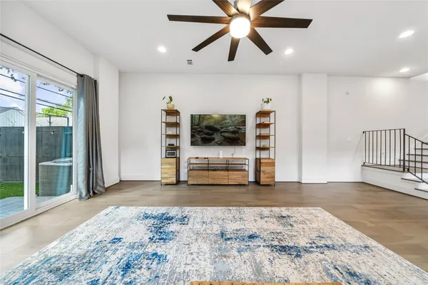 $4,750 | 620 East 26th Street, Houston, TX 77008