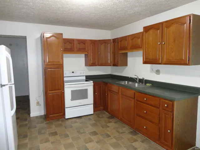 $144,900 | 300 Yockey Estates, Mitchell, IN 47446