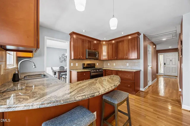 $425,000 | 609 West Holding Avenue, Wake Forest, NC 27587