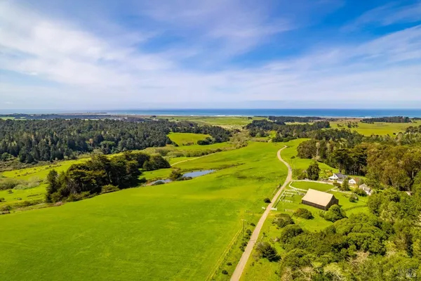 $3,250,000 | 43500 Crispin Road, Manchester, CA 95459