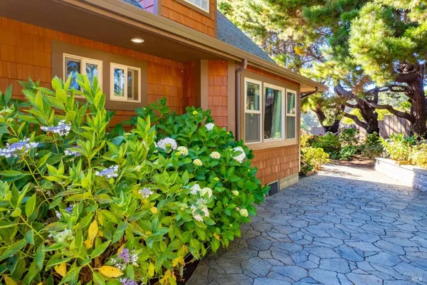 $3,250,000 | 43500 Crispin Road, Manchester, CA 95459